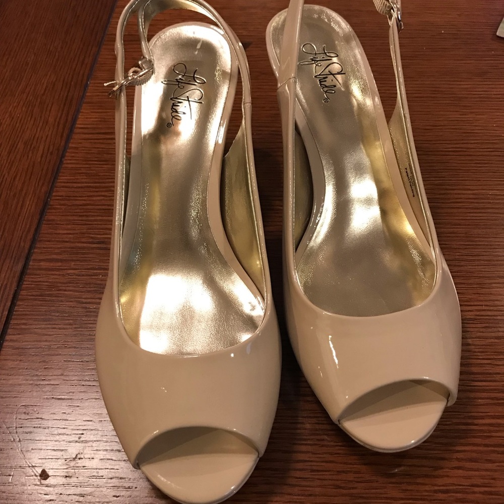 Nice size 11 heel sandals